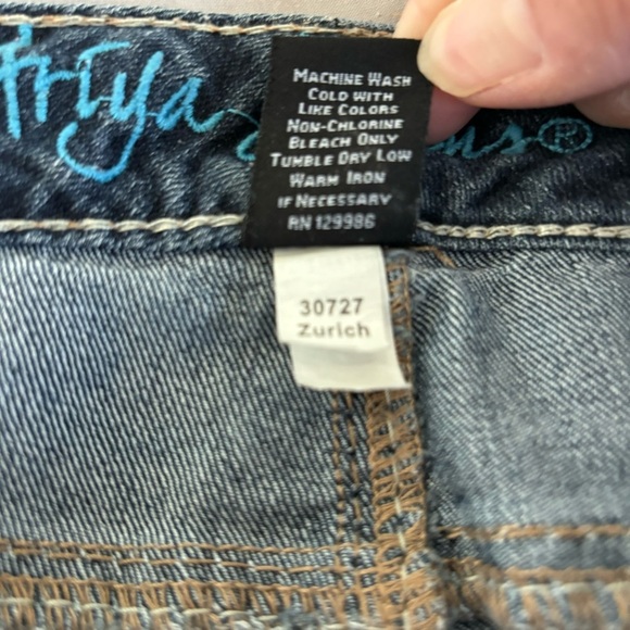 Women’s Arya Jeans distressed cut off Bermuda shorts size 5/6 - Picture 8 of 12